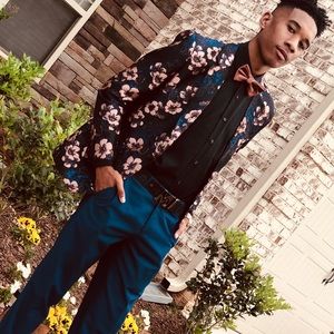 Meet your Posher, Jamari